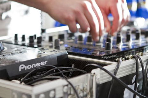 BarUp Unique Bar And DJ Hire - Accommodation Mermaid Beach 0