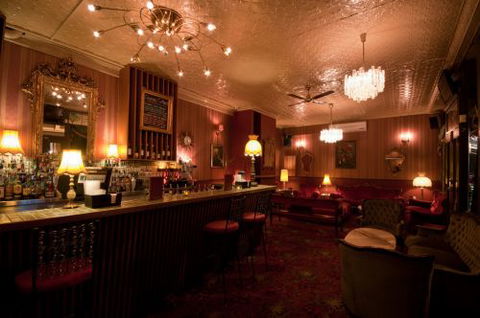 Back Bar Cocktail Lounge & Function Venue - Accommodation Mermaid Beach 4