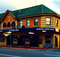 Queens Arms Hotel - Accommodation Mermaid Beach