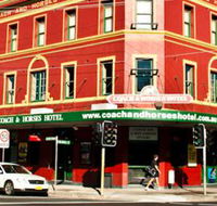 The Coach  Horses Hotel - Accommodation Mermaid Beach