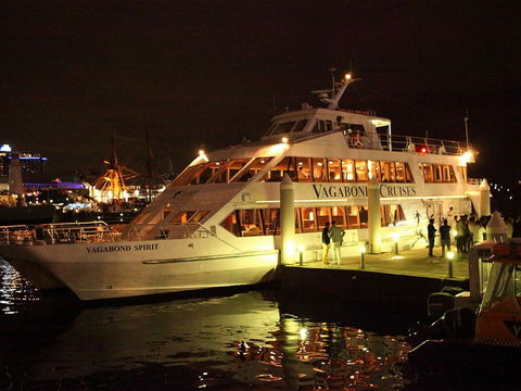New Years Eve Cruise Sydney Harbour With Vagabond Cruises - Accommodation Mermaid Beach 1