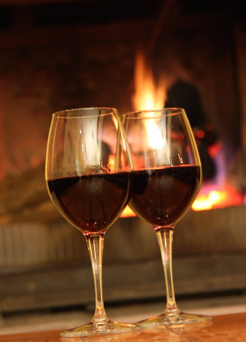 Fireside Pig And Pinot At Contentious Character - Accommodation Mermaid Beach 1