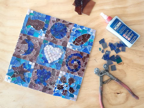 Intro To Mosaics Weekend With Leadlight By Ettore - Accommodation Mermaid Beach 0