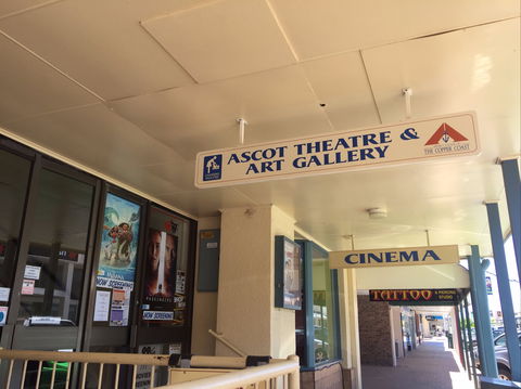 SALA 2020 Exhibition At The Ascot Community Exhibition Art Gallery. - Accommodation Mermaid Beach 1