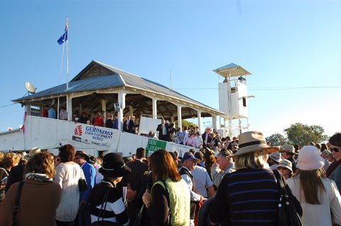 Talmoi Picnic Races - Accommodation Mermaid Beach 0
