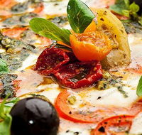 Il Tratto Raro Pizzeria  Restaurant - Accommodation Mermaid Beach