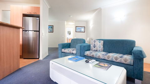 Burleigh On The Beach Holiday Apartments - Accommodation Mermaid Beach 6