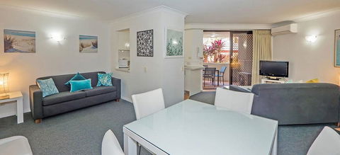 Burleigh On The Beach Holiday Apartments - Accommodation Mermaid Beach 5