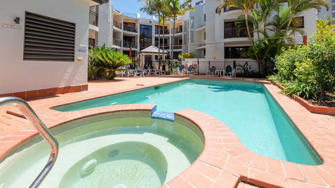 Burleigh On The Beach Holiday Apartments - Accommodation Mermaid Beach 3