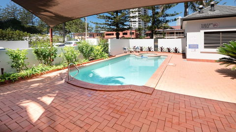 Burleigh On The Beach Holiday Apartments - Accommodation Mermaid Beach 1
