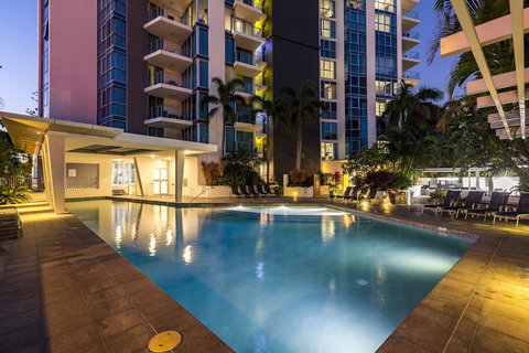 Artique Surfers Paradise - Accommodation Mermaid Beach 5