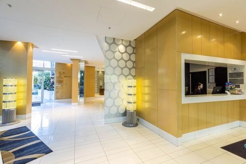 Artique Surfers Paradise - Accommodation Mermaid Beach 6