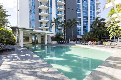 Artique Surfers Paradise - Accommodation Mermaid Beach 4