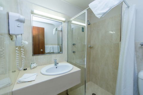 Belconnen Way Hotel Motel And Serviced Apartments - Accommodation Mermaid Beach 4