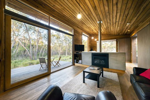 DULC Cabins - Accommodation Mermaid Beach 2