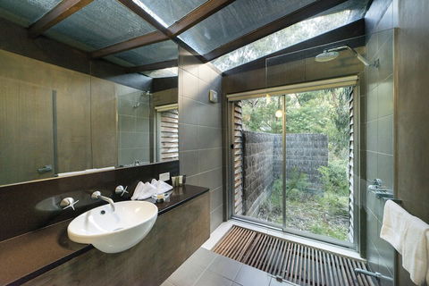DULC Cabins - Accommodation Mermaid Beach 6