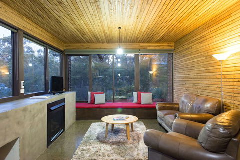 DULC Cabins - Accommodation Mermaid Beach 5