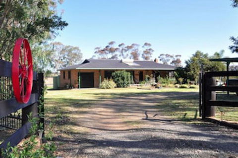 Talga Vines Vineyard Escape - Accommodation Mermaid Beach 0