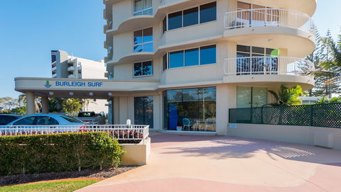 Burleigh Surf Apartments - Accommodation Mermaid Beach 4