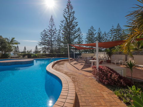 Burleigh Surf Apartments - Accommodation Mermaid Beach 6