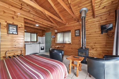 Lumera Chalets - Accommodation Mermaid Beach 6