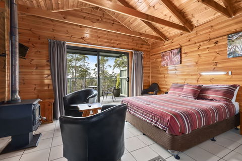 Lumera Chalets - Accommodation Mermaid Beach 5