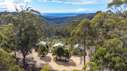 Lumera Chalets - Accommodation Mermaid Beach 1