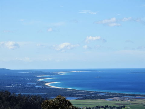 Lumera Chalets - Accommodation Mermaid Beach 3