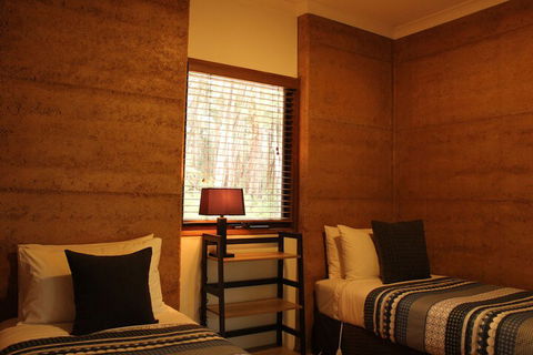 Marima Cottages - Accommodation Mermaid Beach 5