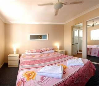 Shaz Maisons Apartments - Accommodation Mermaid Beach 1