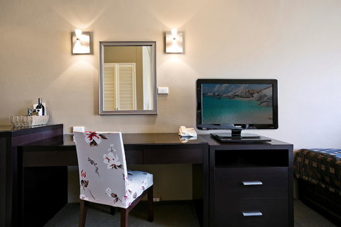 Best Western Sanctuary Inn - Accommodation Mermaid Beach 6