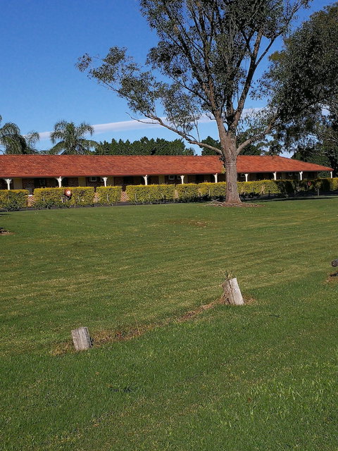Lakeside Lodge Motel - Accommodation Mermaid Beach 0