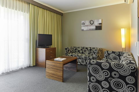 Quality Hotel Dickson - Accommodation Mermaid Beach 5