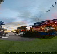 The Huskisson - Accommodation Mermaid Beach