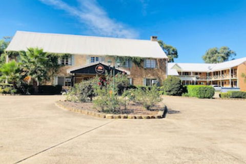 Campbelltown Colonial Motor Inn - Accommodation Mermaid Beach 0