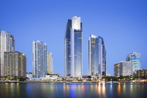 Mantra Circle On Cavill - Accommodation Mermaid Beach 0