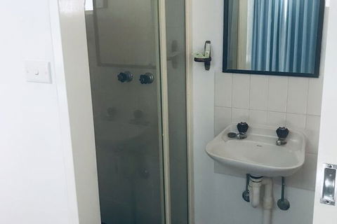 Ocean Breeze Motel - Accommodation Mermaid Beach 2