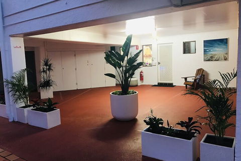 Ocean Breeze Motel - Accommodation Mermaid Beach 1
