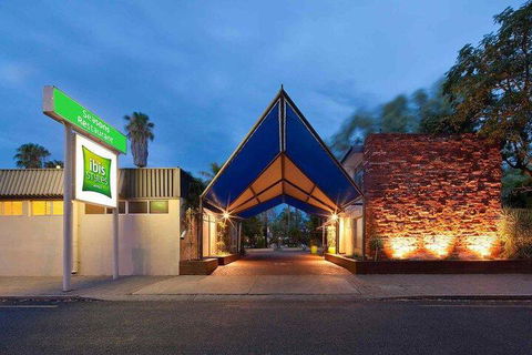 Ibis Styles Alice Springs Oasis - Accommodation Mermaid Beach 3