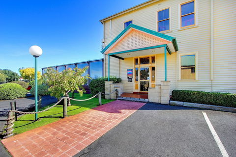 Comfort Inn The Pier - Accommodation Mermaid Beach 2
