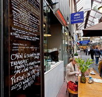 Hotel Causeway - Accommodation Mermaid Beach