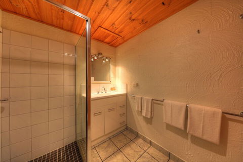 Stanley Seaview Inn - Accommodation Mermaid Beach 4