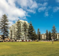 Oaks Glenelg Liberty Suites - Accommodation Mermaid Beach