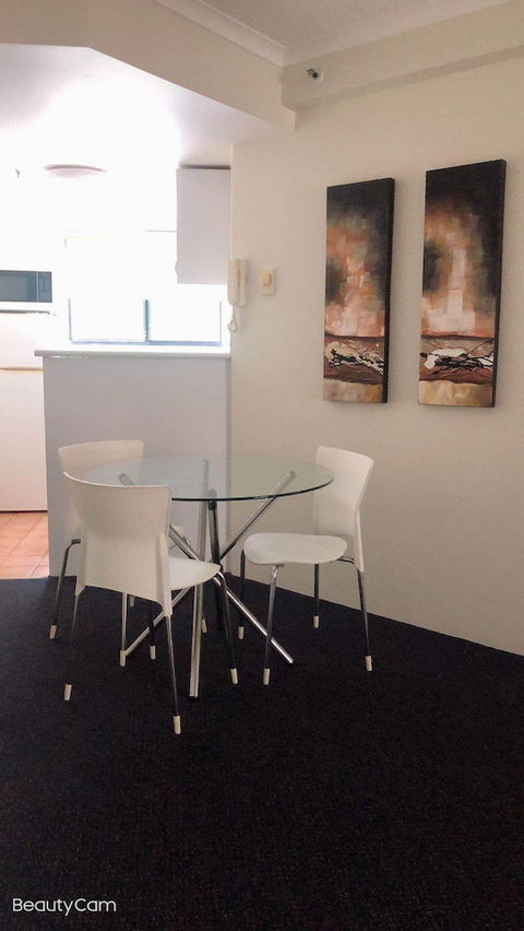 Windsurfer Resort - Accommodation Mermaid Beach 4