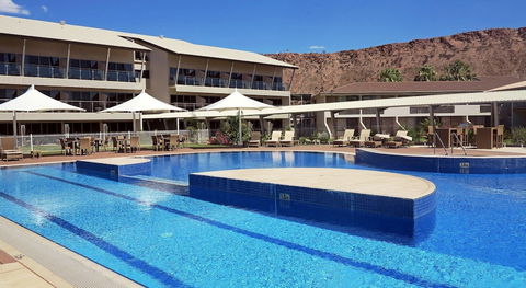 Crowne Plaza Alice Springs Lasseters, An IHG Hotel - Accommodation Mermaid Beach 2