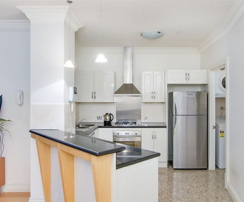 Macarthur Chambers - Accommodation Mermaid Beach 6