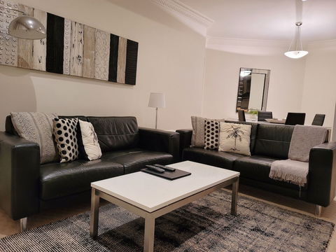 Macarthur Chambers - Accommodation Mermaid Beach 4