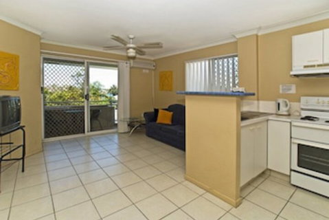 Budds Beach Apartments - Accommodation Mermaid Beach 3