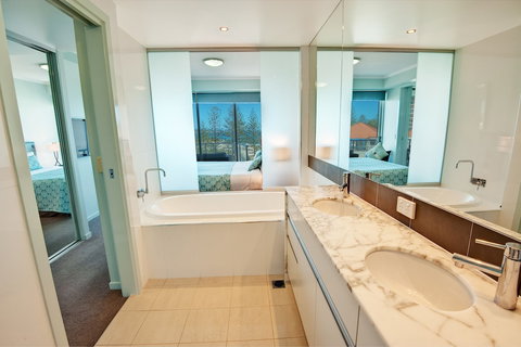 Reflection Tower Two - Accommodation Mermaid Beach 3