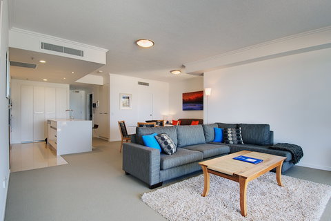 Reflection Tower Two - Accommodation Mermaid Beach 6